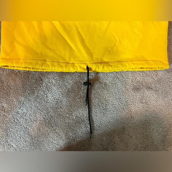 University of Michigan Champion yellow crewneck w/ cinch bottom, great quality - Picture 6 of 7